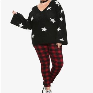 Hot Topic Black & White Star Sweater